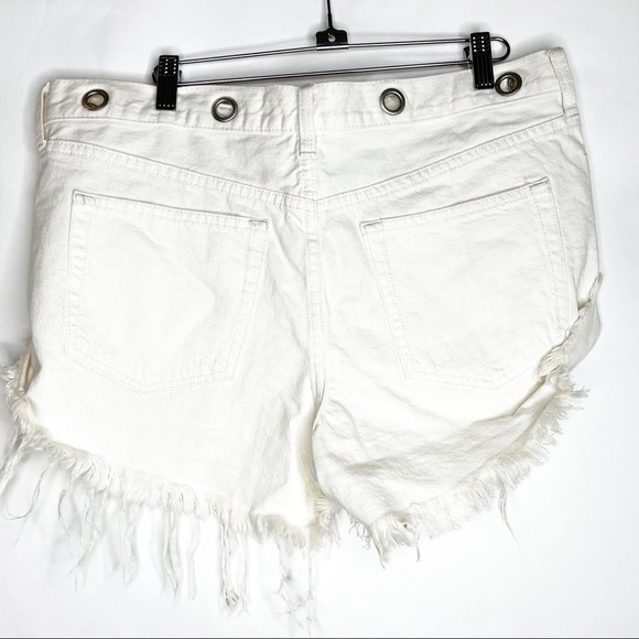 We The Free | Slashed & Relaxed Distressed Jean Shorts - Picture 6 of 9